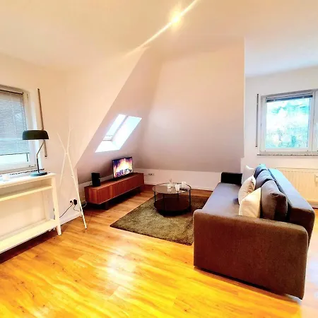 Elegant Charming 2 Bedrooms With Parking-bon68